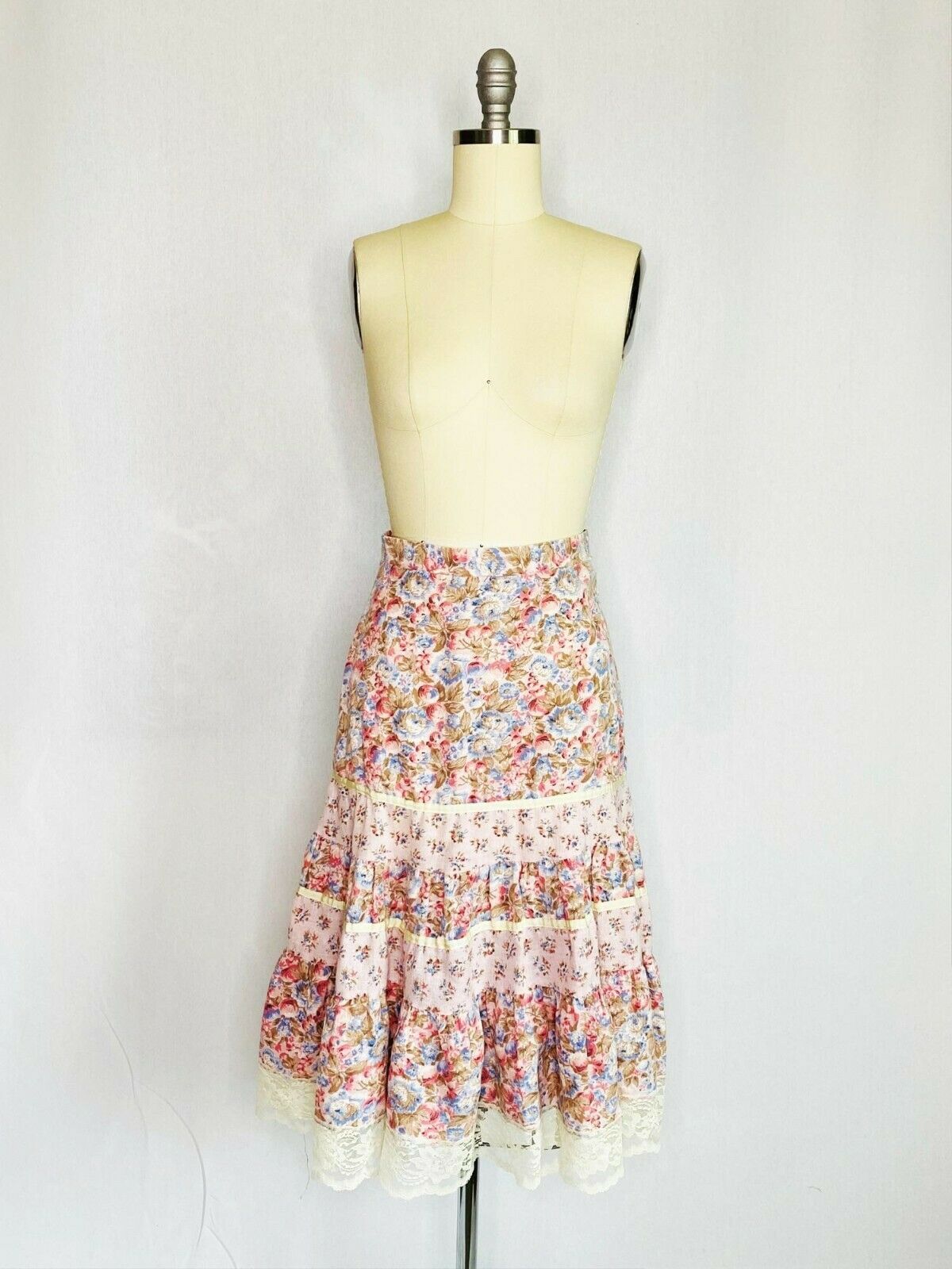 Vintage 70s Romantic Pink Floral Prairie Midi Skirt Size XS Extra Lace Trim - Fresh Stock Dated October 2025