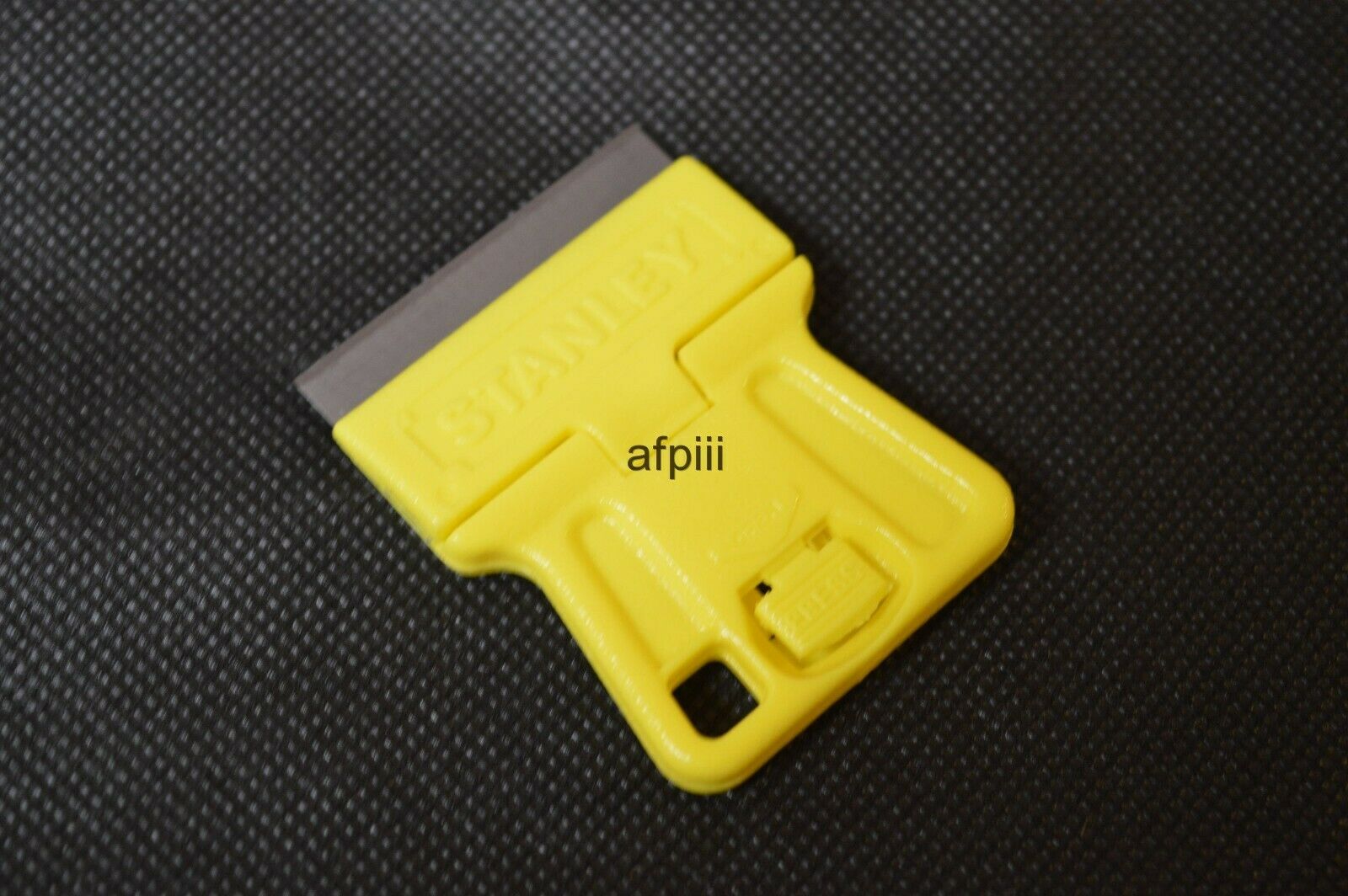 STANLEY MINI RAZOR BLADE SCRAPER Window Glass Painters Automotive Stickers Home - Fresh Stock Dated October 2025