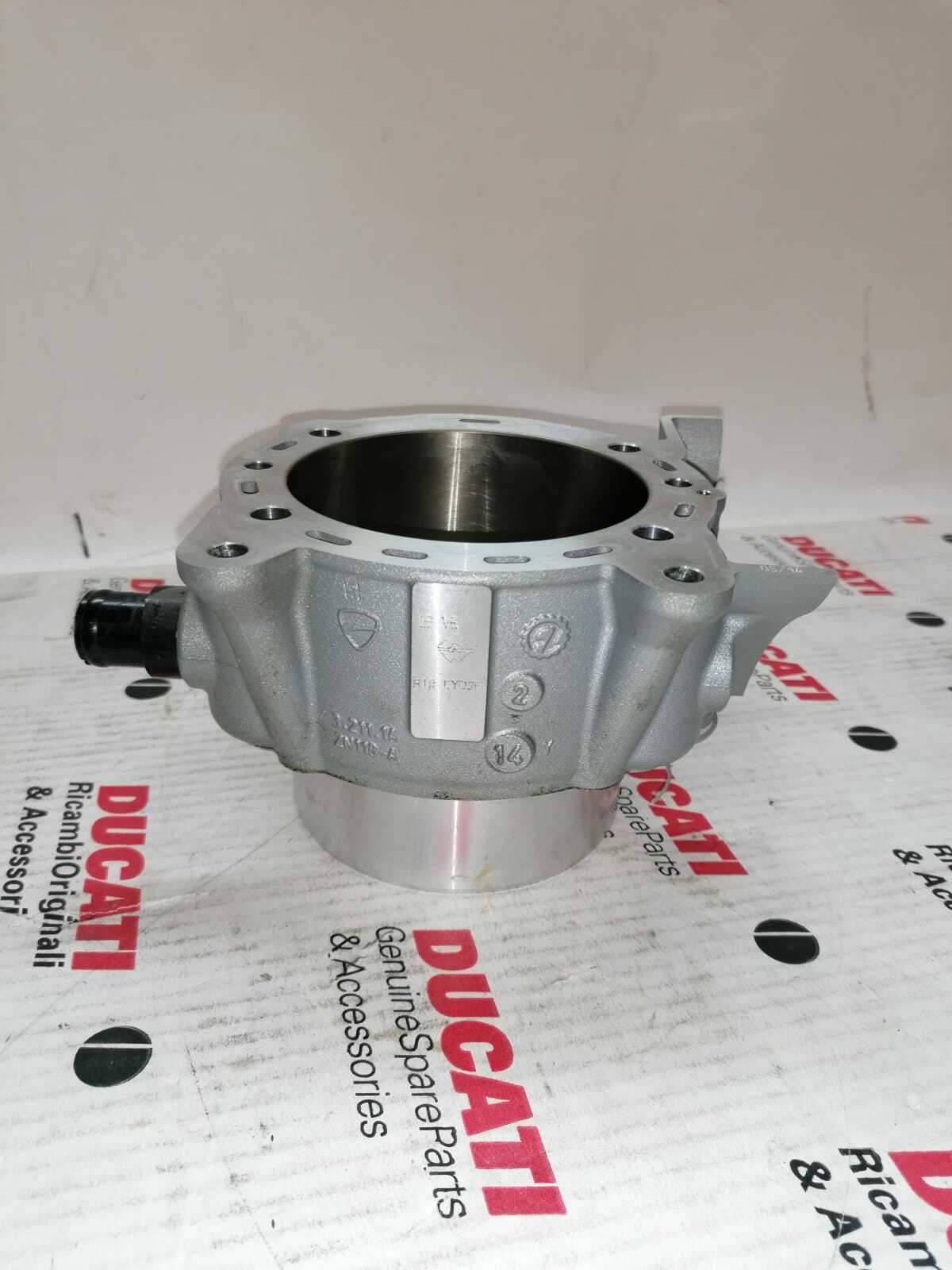 Coupling Cylinder & Piston Vert.per Ducati Multistrada 1200 Dvt 120z0271A - Fresh Stock Dated October 2025