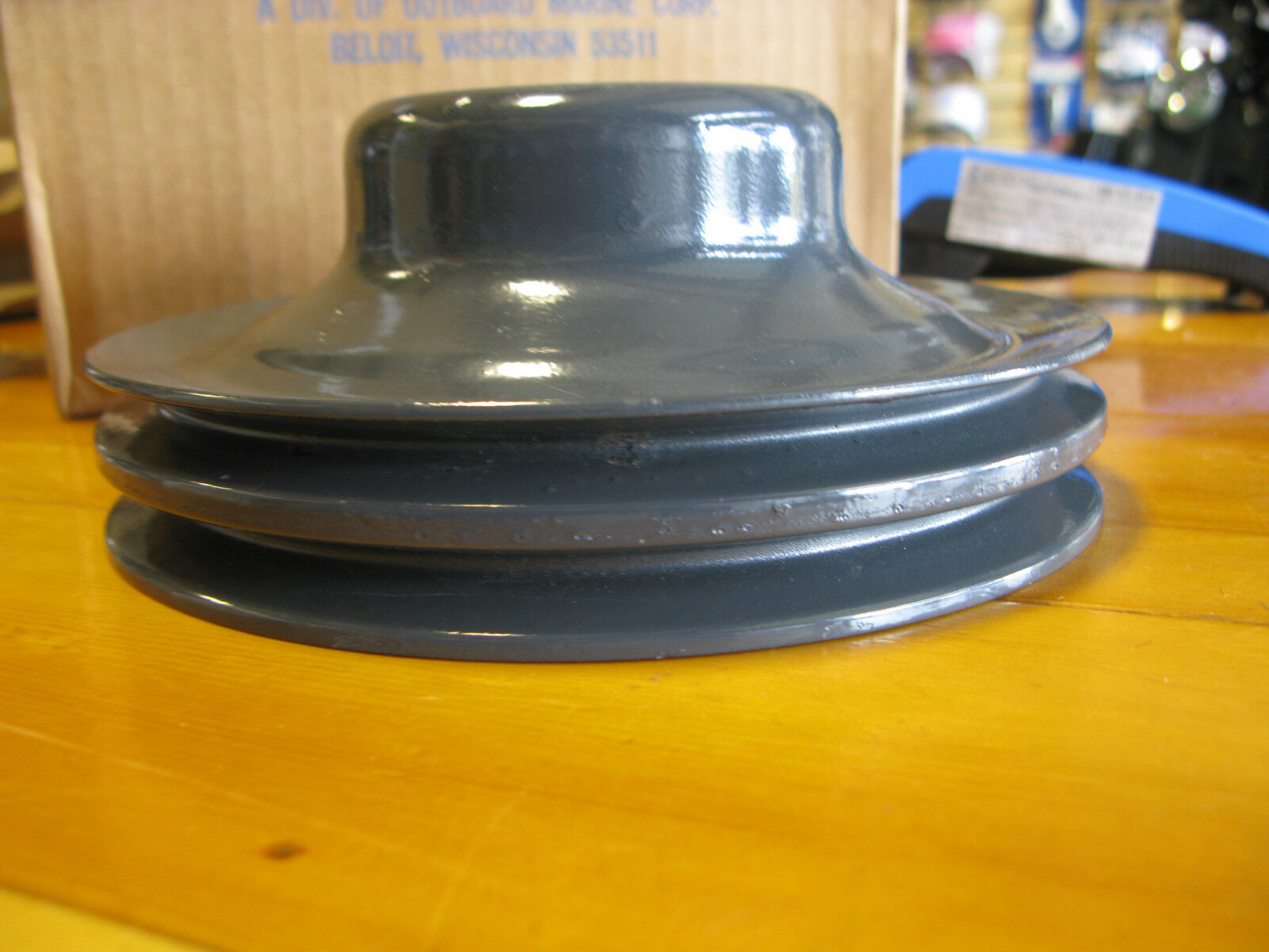 NEW! OMC #384104 WATER PUMP PULLEY. STERN DRIVE. - Fresh Stock Dated October 2025