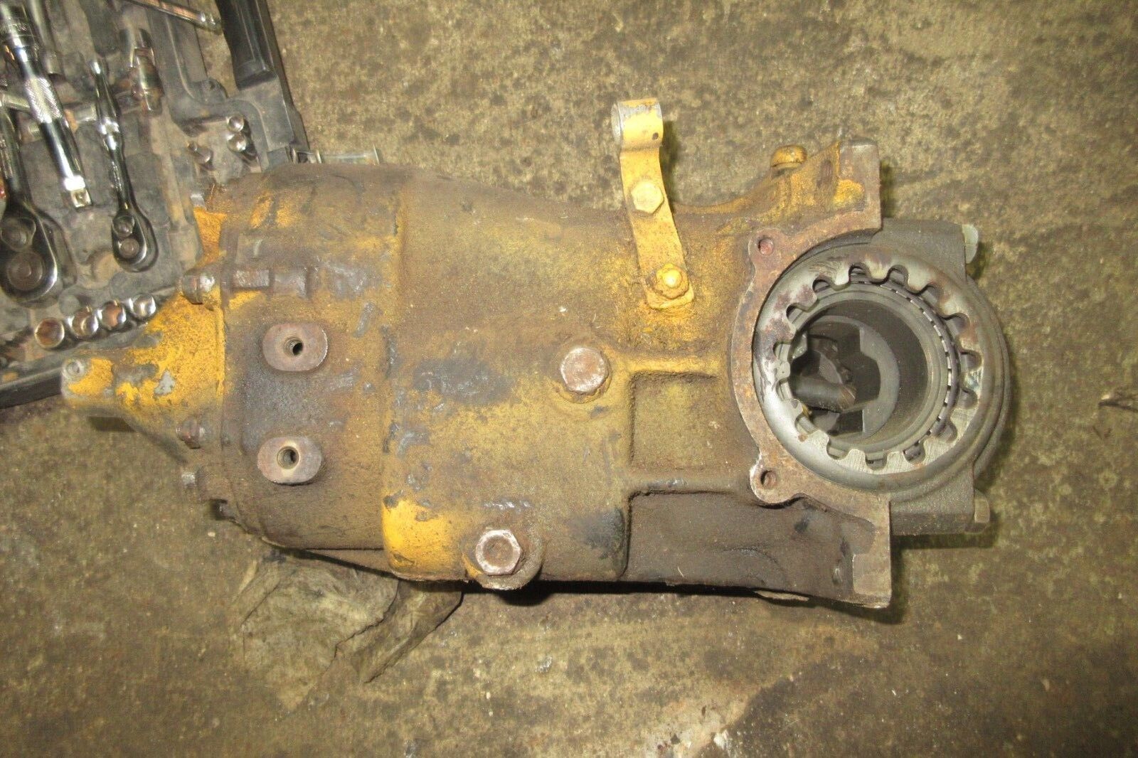 Fiat 850 Spider Racer Coupe Siata spring Transmission Gearbox 1967-1973 - Fresh Stock Dated October 2025