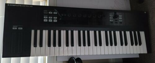 Komplete KONTROL S49 - Fresh Stock Dated October 2025