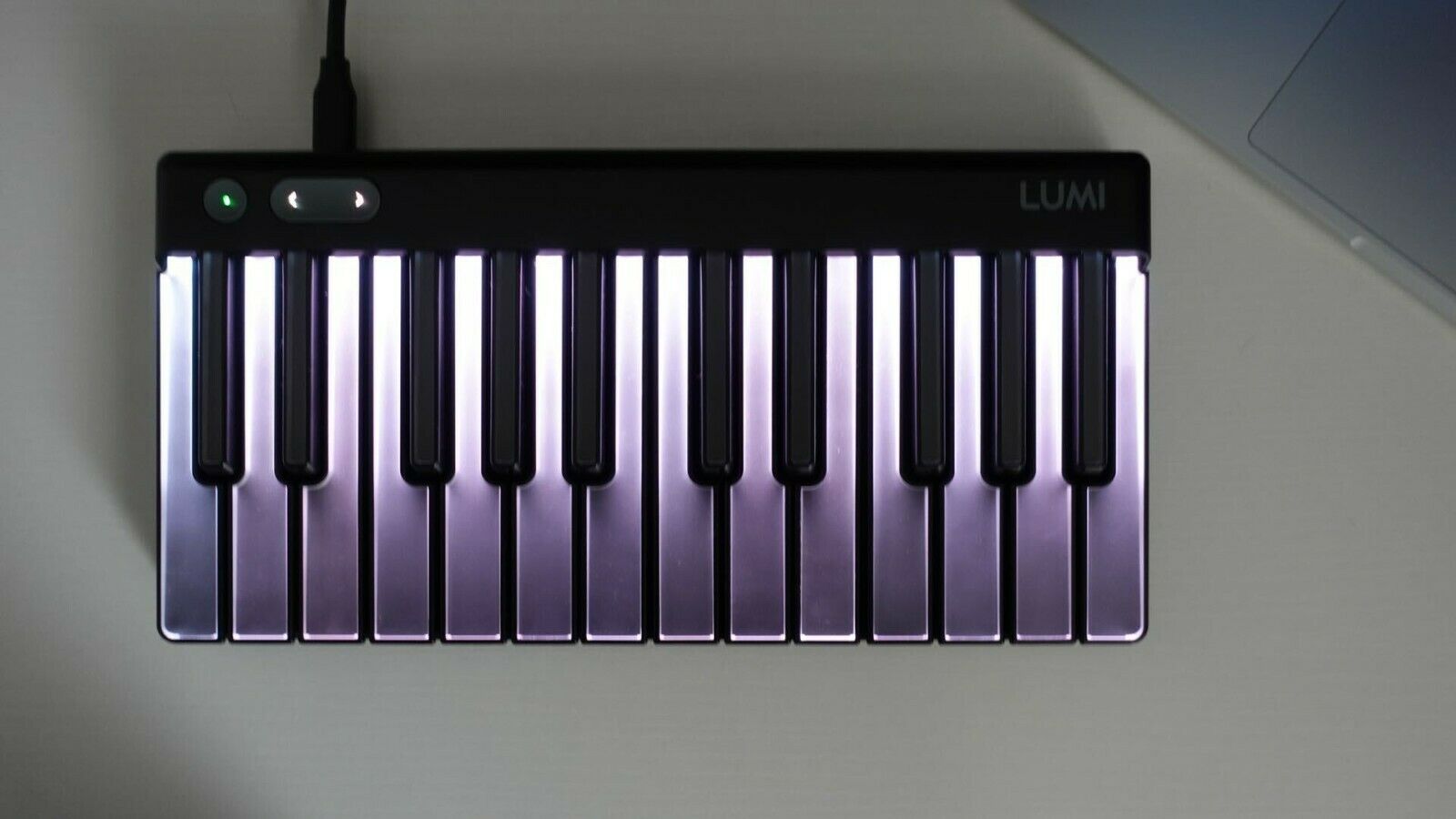 ROLI Lumi Keys Studio Edition 4D Bluetooth Keyboard w/ ROLI Snapcase Black - Fresh Stock Dated October 2025
