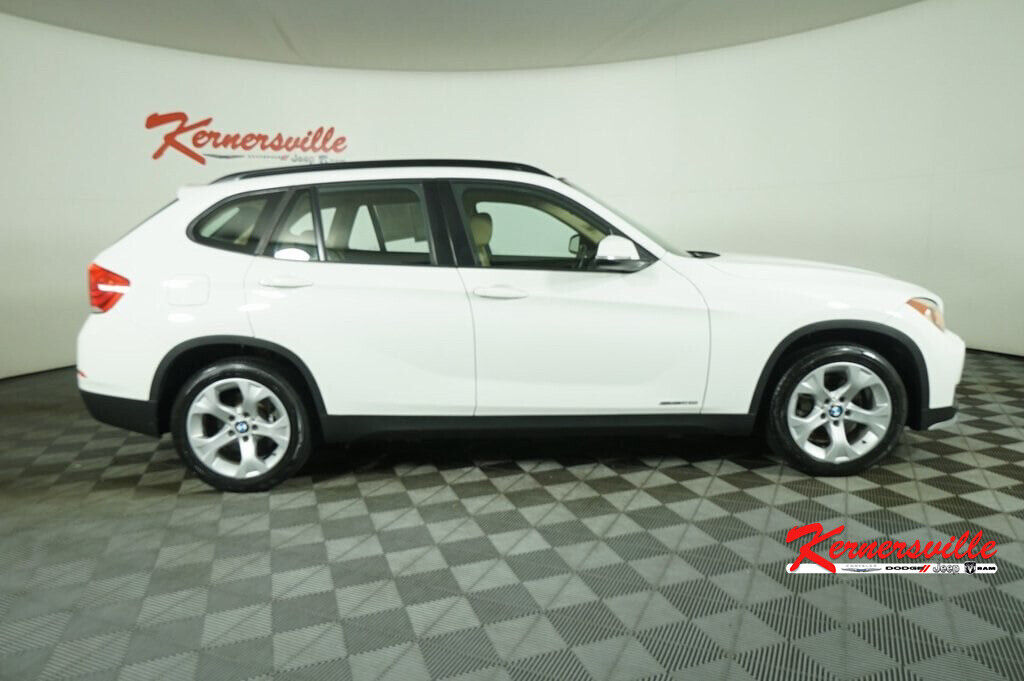2015 BMW X1 Sdrive28i RWD SUV Panoramic Sunroof Heated Seats Leather Seats - Fresh Stock Dated October 2025