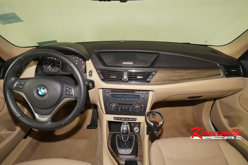 2015 BMW X1 Sdrive28i RWD SUV Panoramic Sunroof Heated Seats Leather Seats - Fresh Stock Dated October 2025