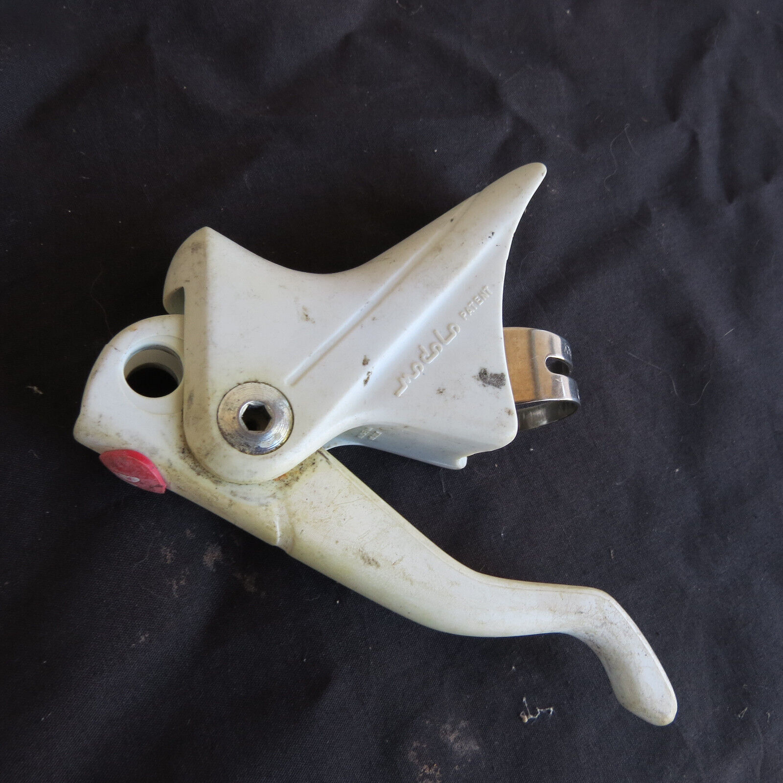 one MODOLO KRONOS WHITE BRAKE HANDLE ROAD RACING LEVER VINTAGE BICYCLE - Fresh Stock Dated October 2025
