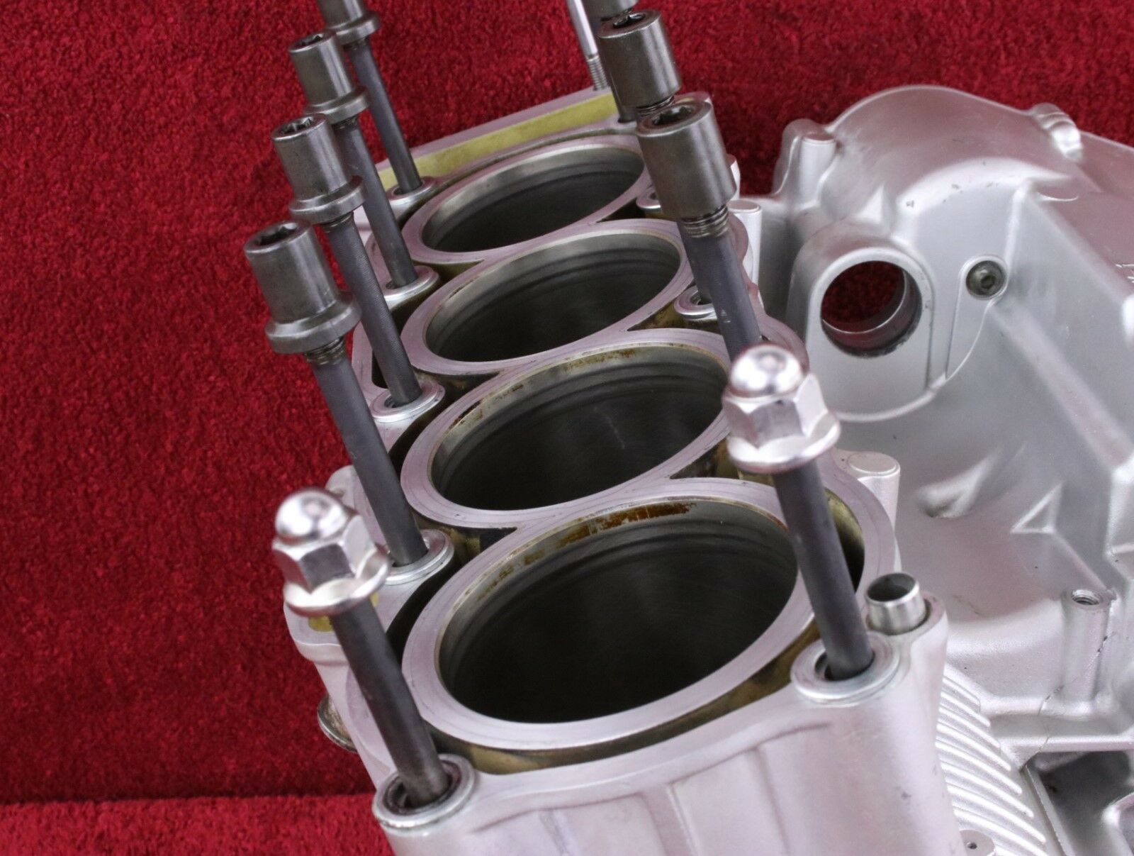 Engine Block / Cylinders 01-05 FZ1 Fazer 1000 FZS1000 Crankcase / Case / Cases - Fresh Stock Dated October 2025
