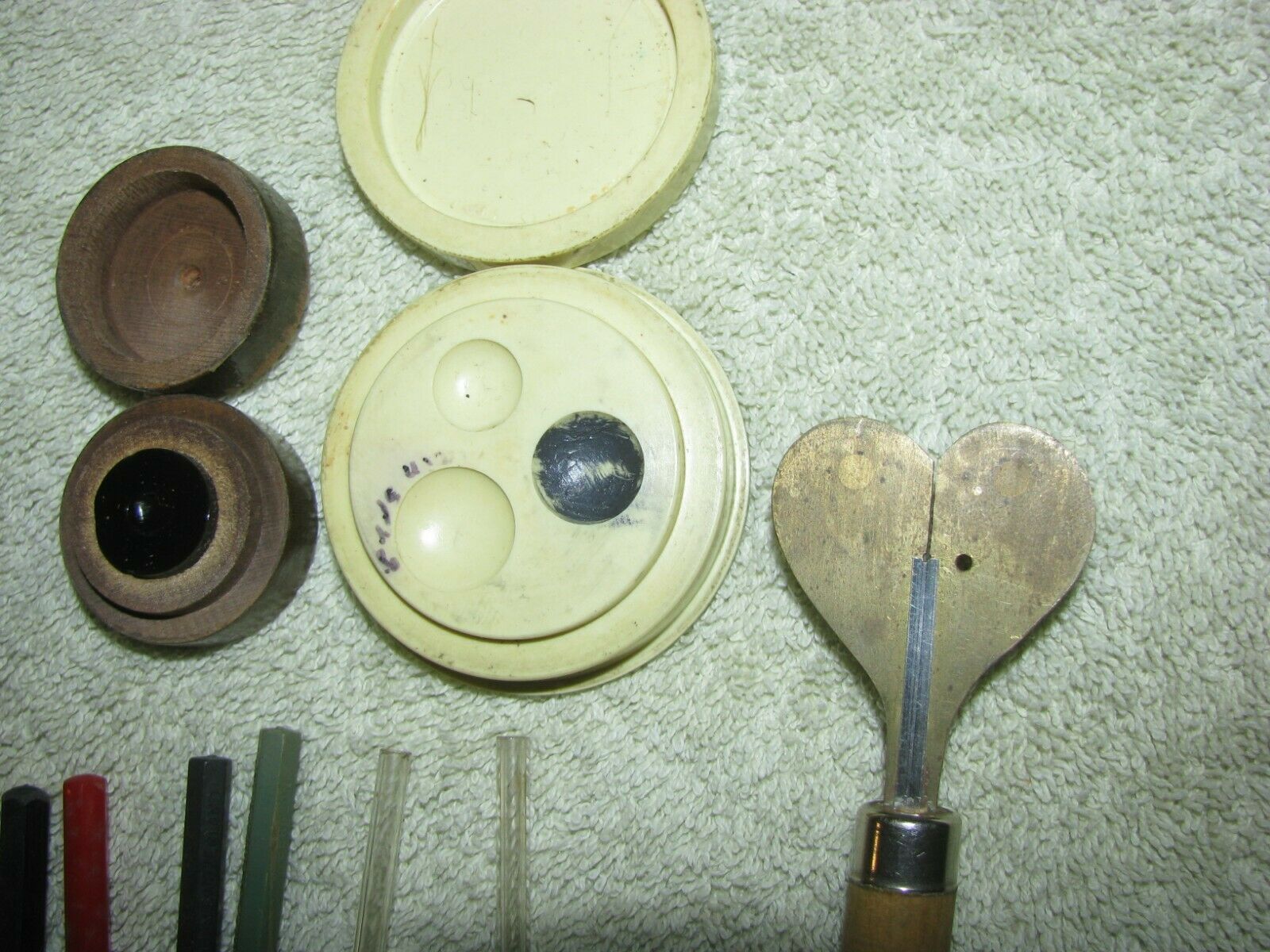 MISC TOOLS WATCH OILERS CUPS HOLDER  WATCHMAKER EXT. BERGEON VIGOR - Fresh Stock Dated October 2025