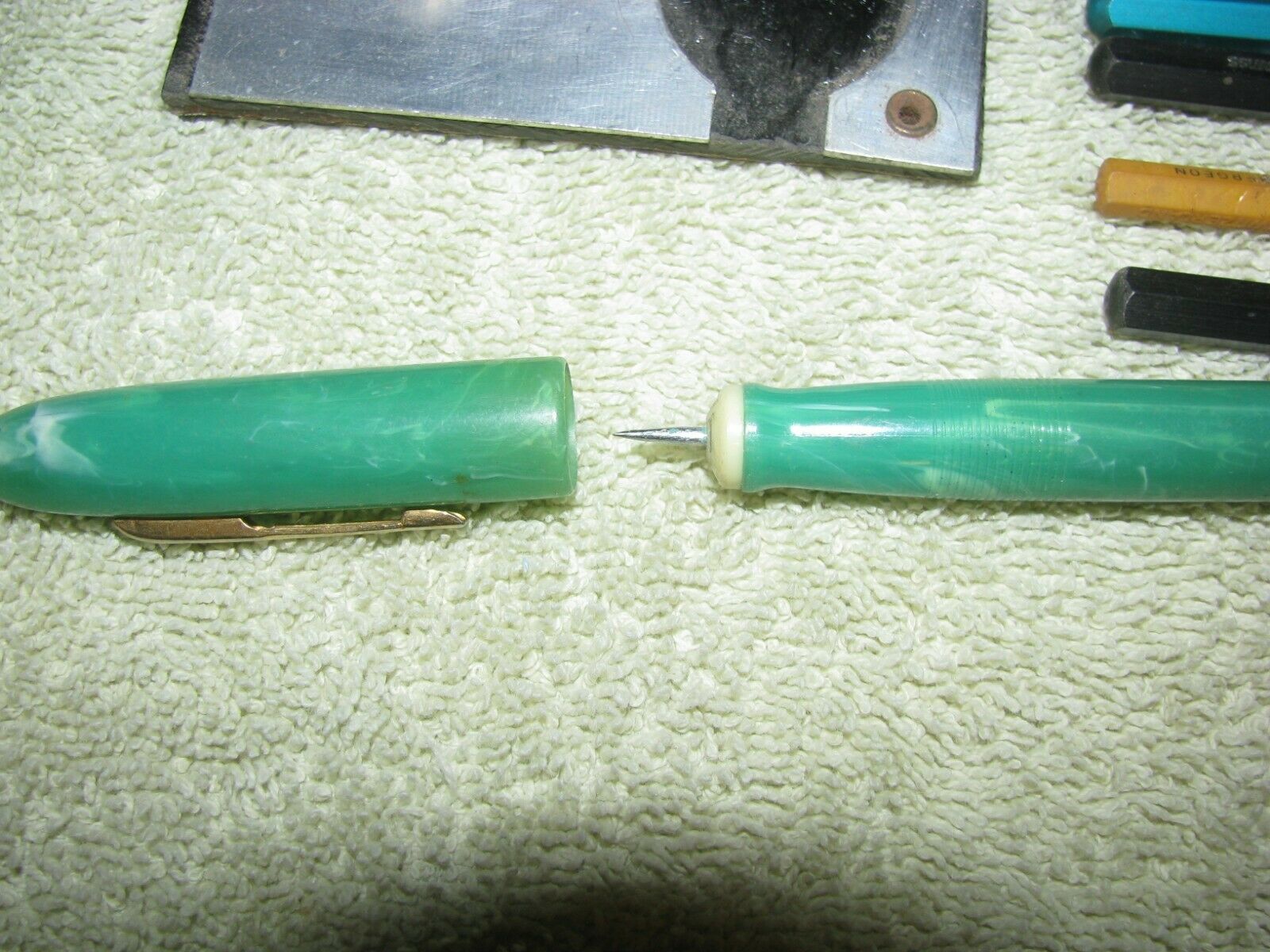 MISC TOOLS WATCH OILERS CUPS HOLDER  WATCHMAKER EXT. BERGEON VIGOR - Fresh Stock Dated October 2025