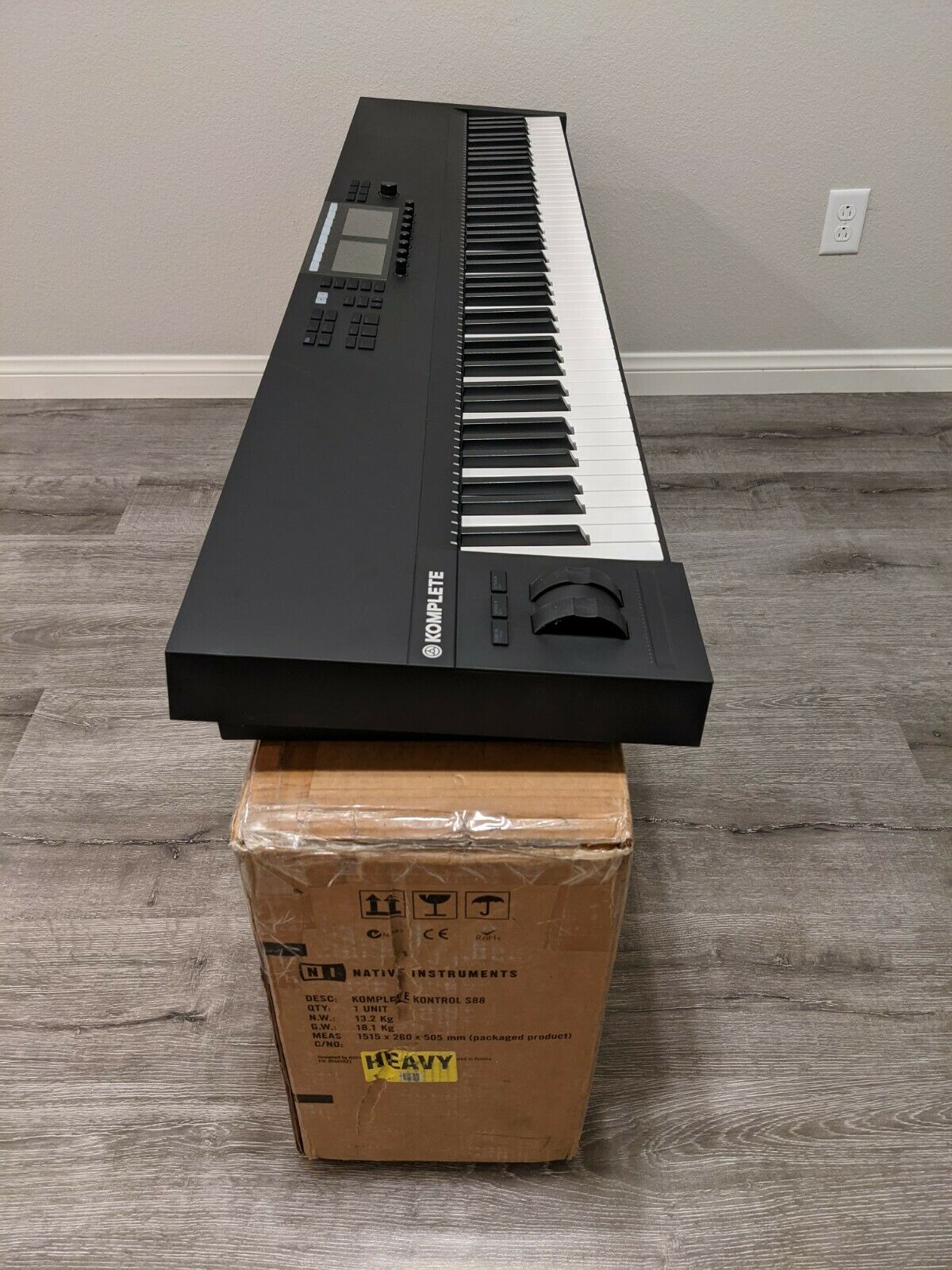 Native Instruments Komplete Kontrol S88 MK2 Keyboard - No Reserve! - Fresh Stock Dated October 2025