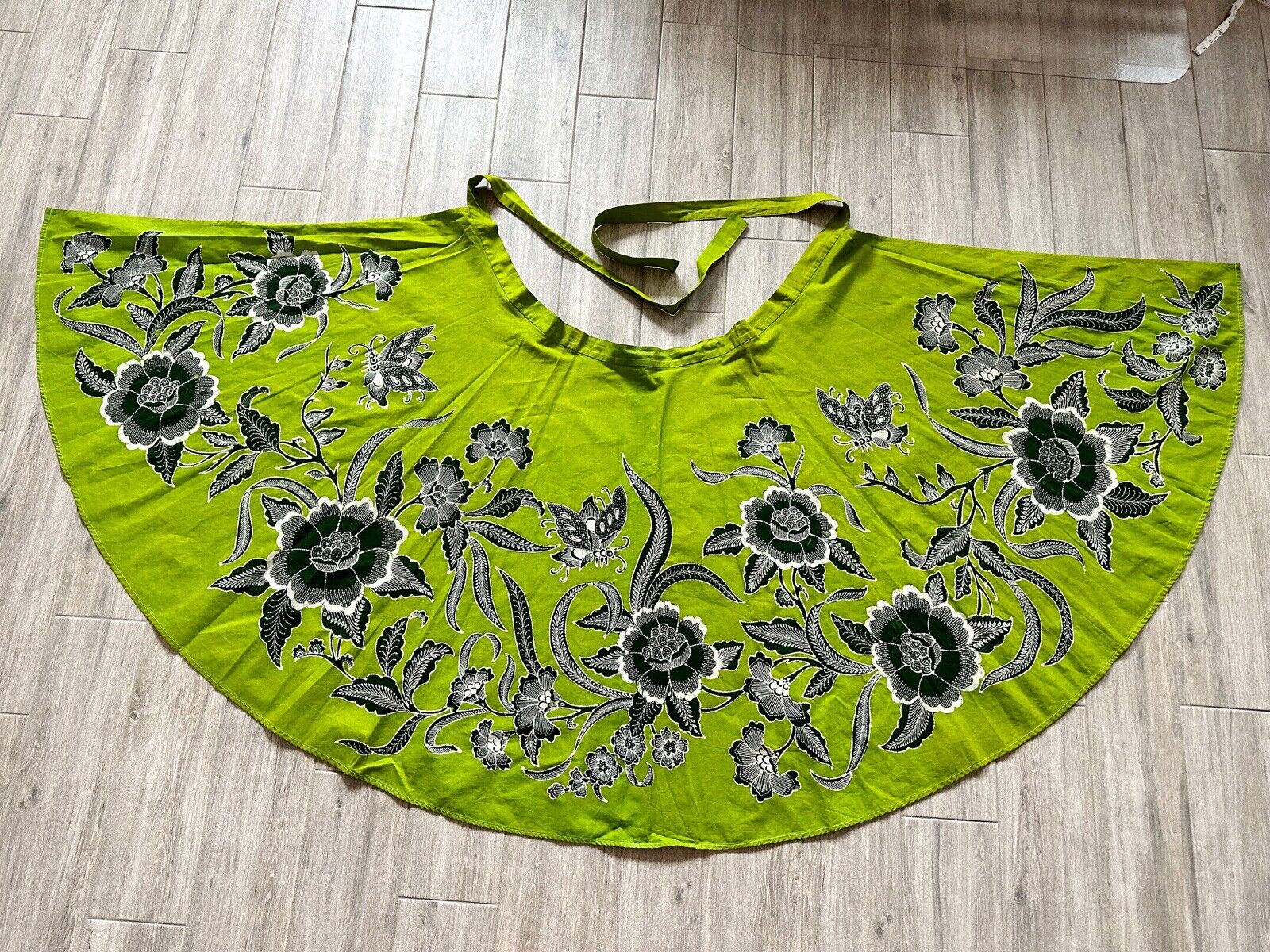 VTG 60S 70S GENUINE BATIK GREEN COTTON WRAP SKIRT BUTTERFLIES FLORALS OS XS-L - Fresh Stock Dated October 2025