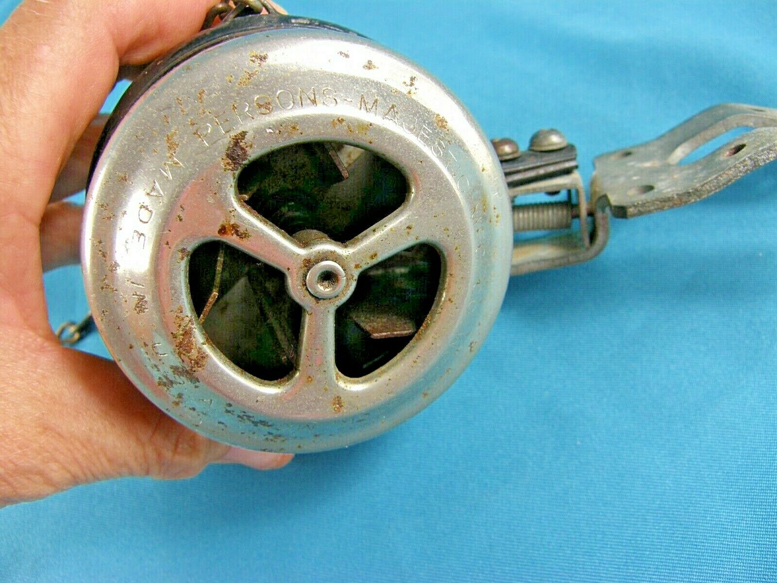 Vntg Persons Majestic MFG CO Worcester Mass Bicycle Siren w/Bracket & Chain USA - Fresh Stock Dated October 2025