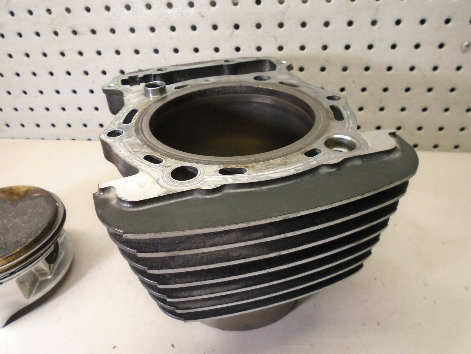 Rear Cylinder Barrel for Kawasaki Vulcan VN1500 Classic 1996 - 1999 - K160 - Fresh Stock Dated October 2025