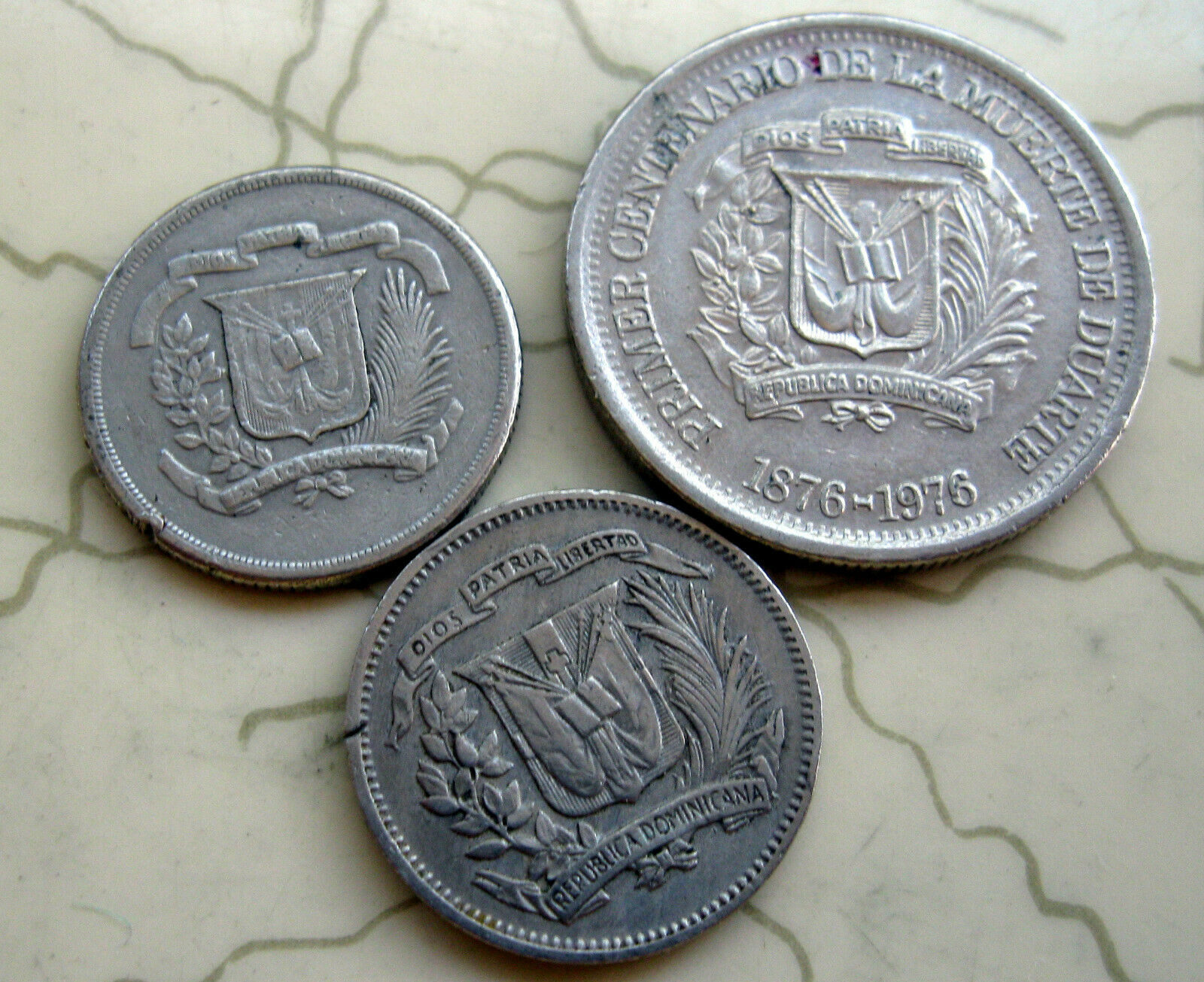 3COINS DOMINICAN REP XF 1452 - Fresh Stock Dated October 2025