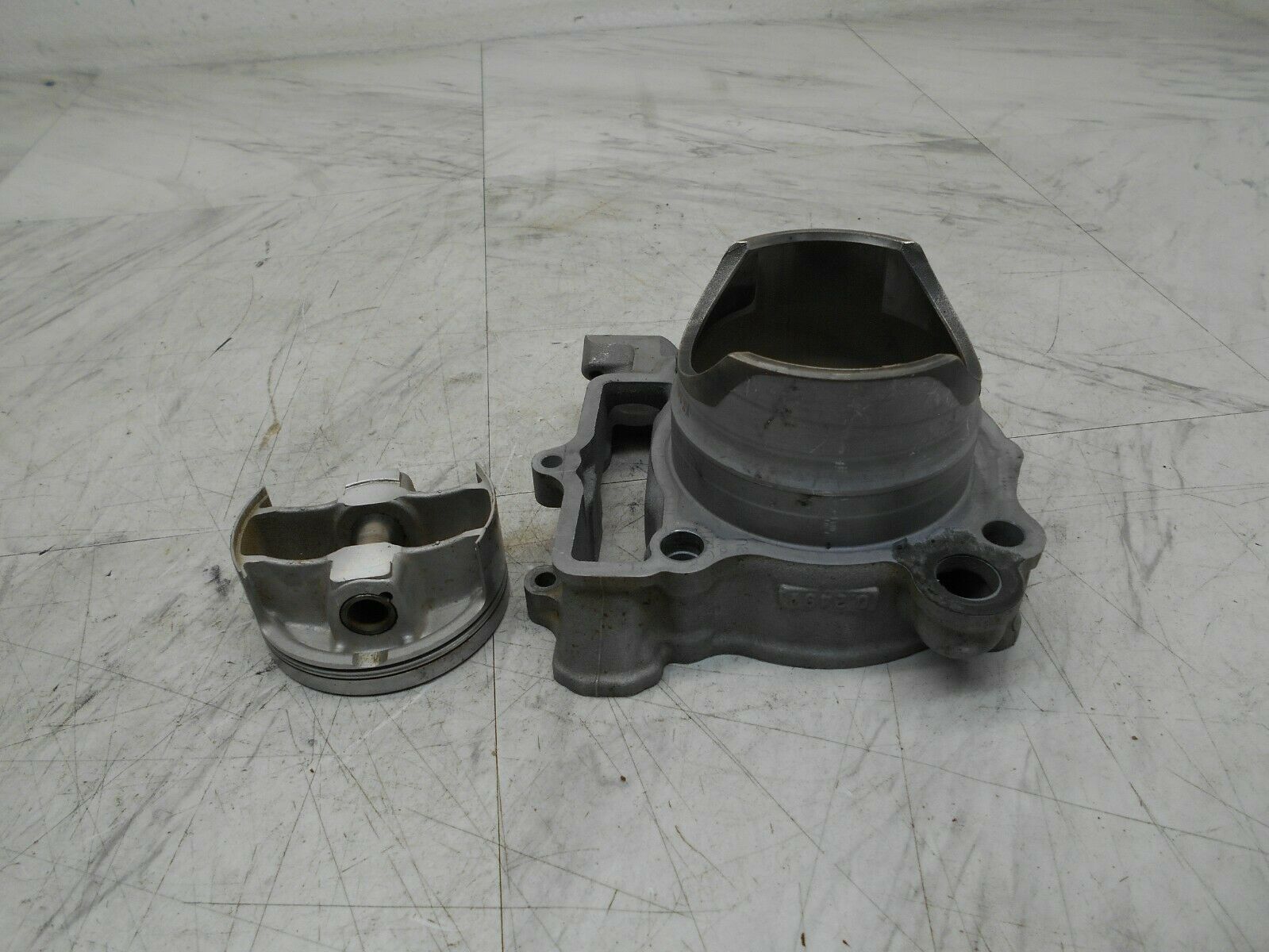 SUZUKI RMZ250 RMZ 250 2004 04 CYLINDER JUG PISTON. - Fresh Stock Dated October 2025