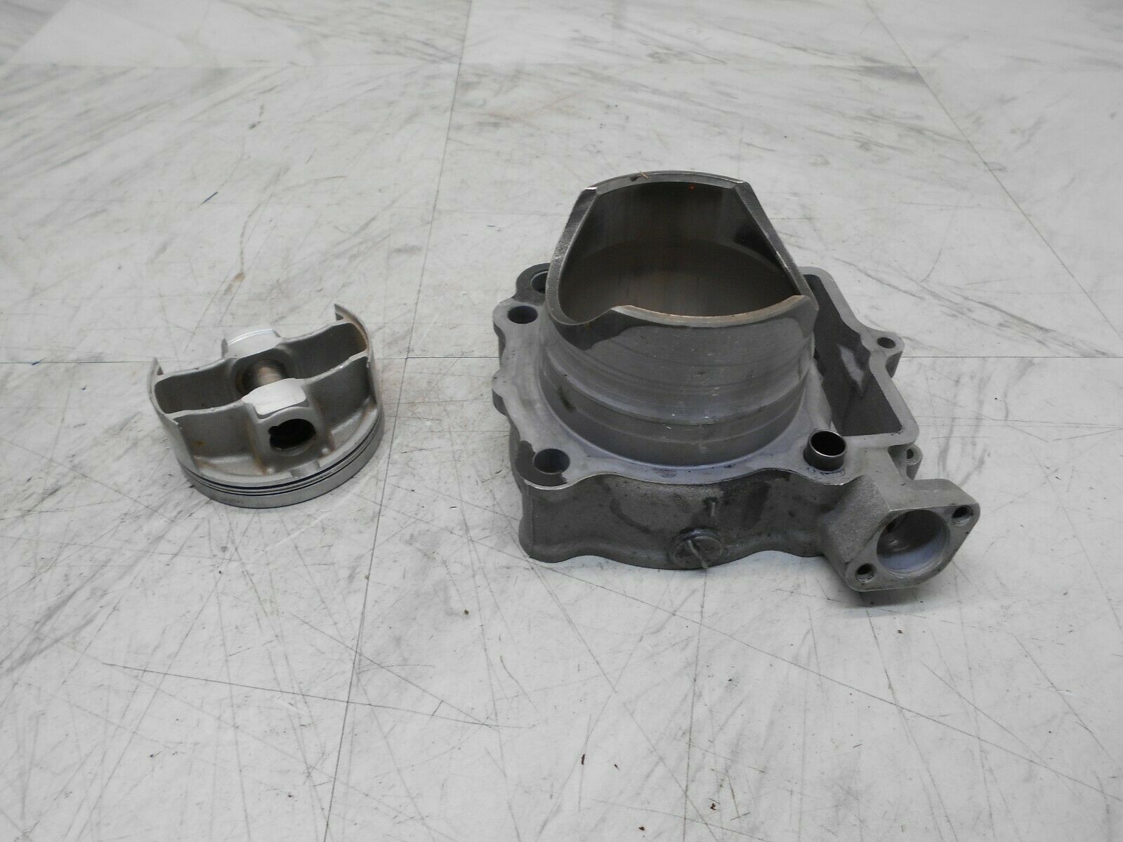 SUZUKI RMZ250 RMZ 250 2004 04 CYLINDER JUG PISTON. - Fresh Stock Dated October 2025