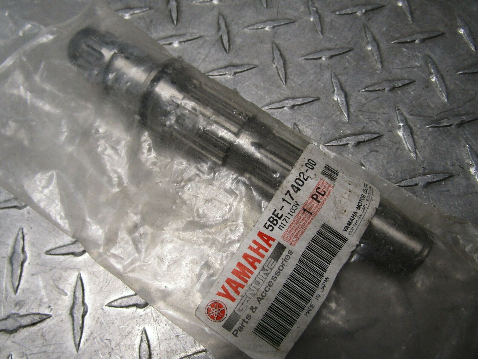 1999-2020 Yamaha YZ WR 250 400 426 450 F OEM Drive Axle Assembly 5BE-17402-00-00 - Fresh Stock Dated October 2025