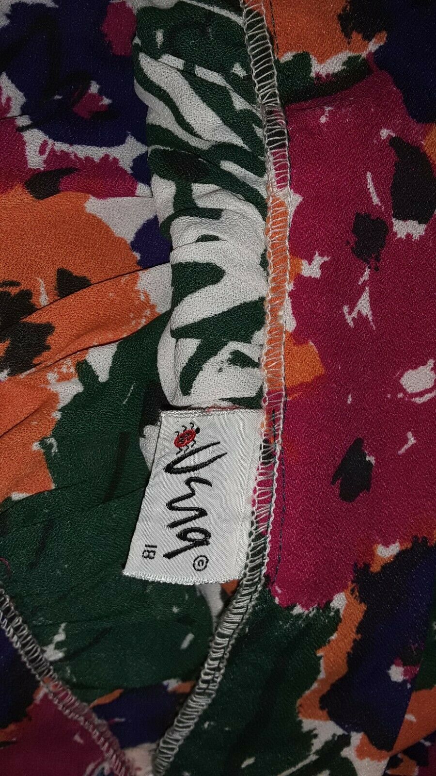VERA NEUMANN SKIRT VTG MODERN FLORAL RAYON   RARE FIND SIZE 18 - Fresh Stock Dated October 2025