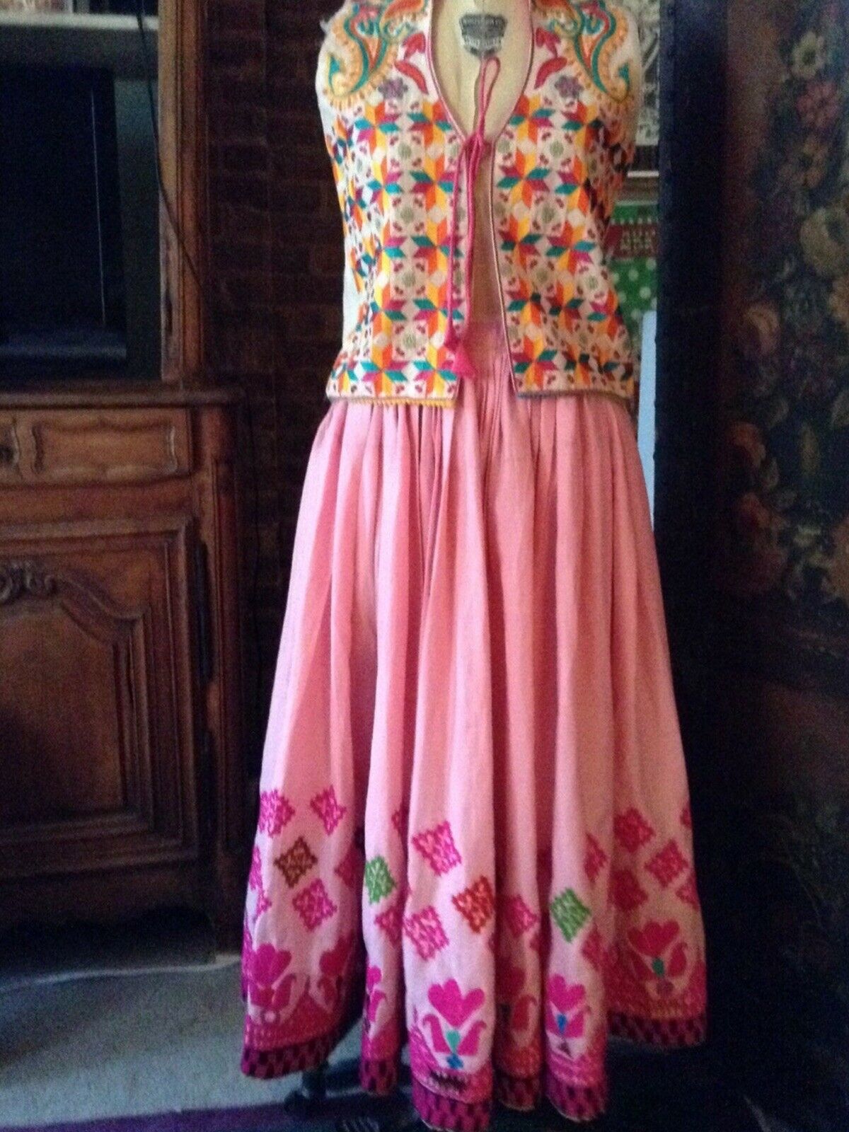 VINTAGE HANDMADE FRIDA KAHLO STYLE PINK EMBROIDERED LONG MAXI SKIRT BOHO INDIA - Fresh Stock Dated October 2025