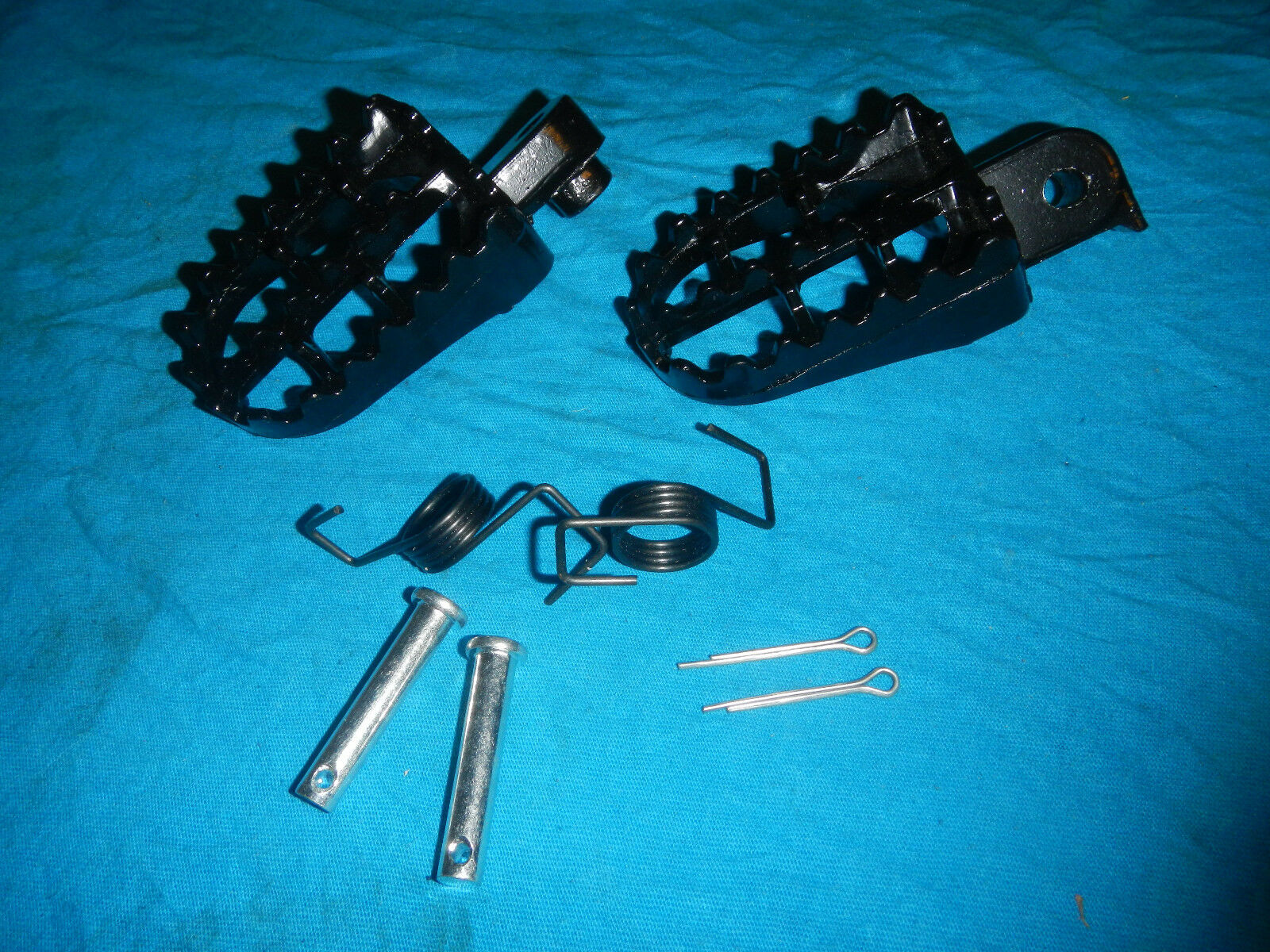 AFTERMARKET FOOT PEG KAWASAKI 88,90-03 KX60  02-15 KLX110 KX 60 KLX 110 KX110L - Fresh Stock Dated October 2025