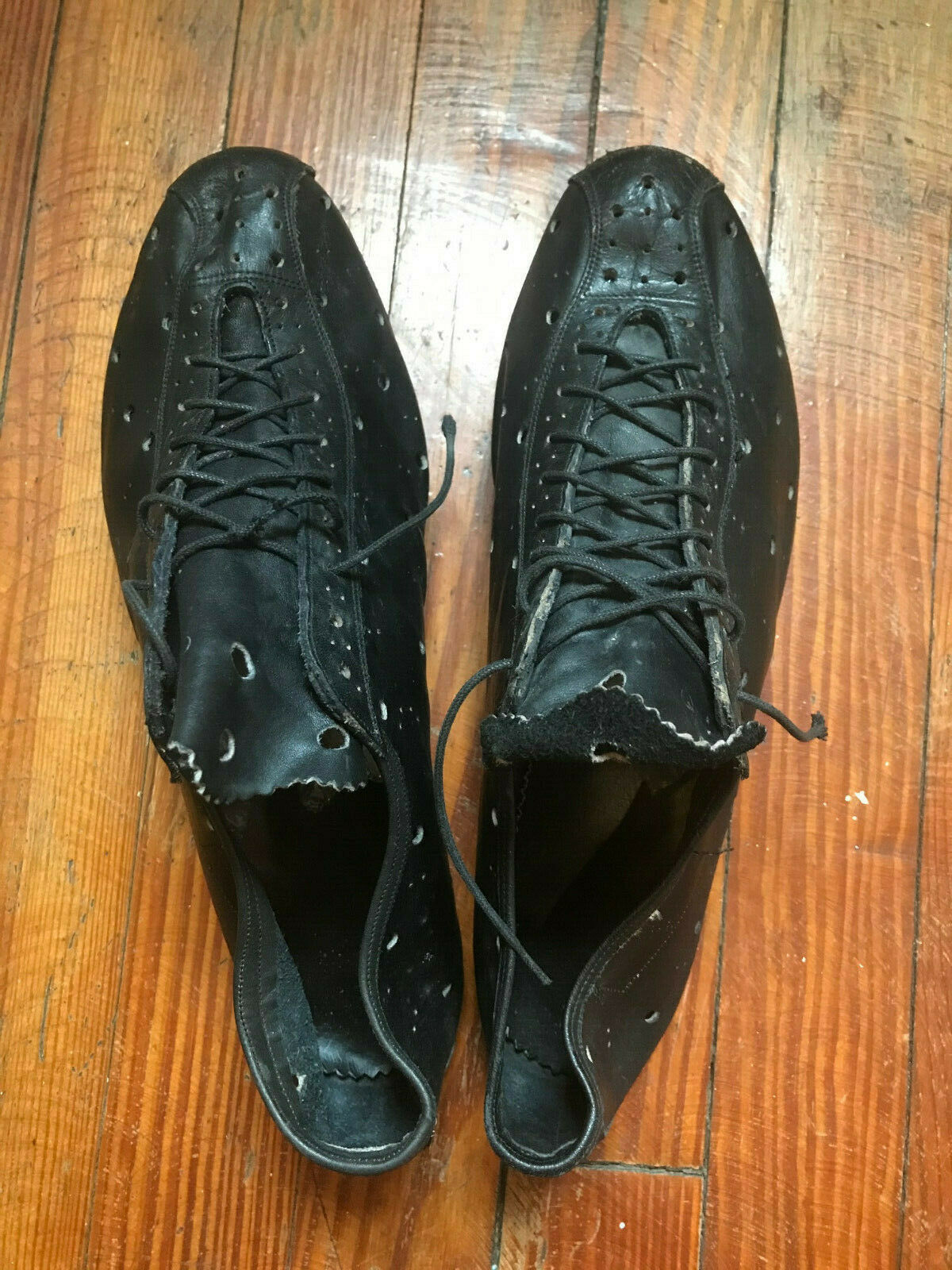 Cinelli leather cycling shoes with M71 cleats in ex. used cond. Vintage Eroica - Fresh Stock Dated October 2025