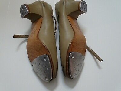 TAN CAPEZIO JUNIOR FOOTLIGHT LEATHER CHARACTER W/ TAPS DANCE SHOES girls 3.5 M - Fresh Stock Dated October 2025