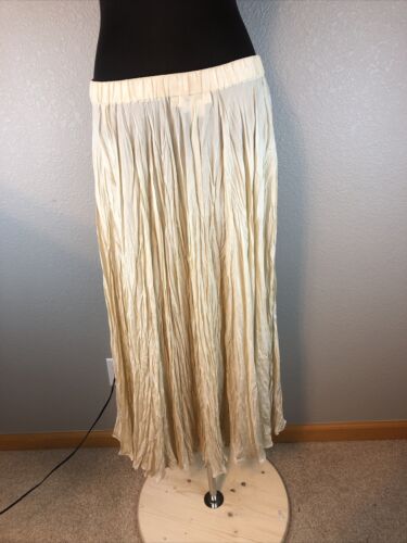 I Magnin Vintage Ivory/Cream Silk Pleated Skirt in Size Medium - Fresh Stock Dated October 2025