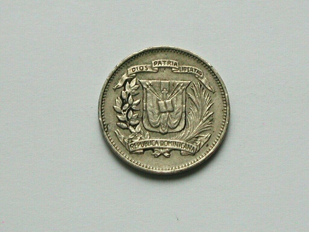 Dominican Republic 1975 10 CENTAVOS Coin with Liberty Indian & Coat of Arms - Fresh Stock Dated October 2025