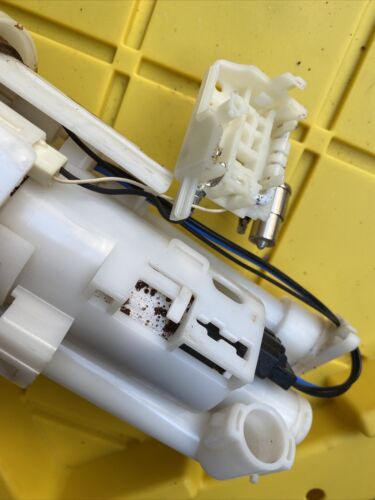 YAMAHA YZFR1 YZF R1 2005 FUEL PUMP DENSO 101961-7791 12V 5PW-13907-01 - Fresh Stock Dated October 2025