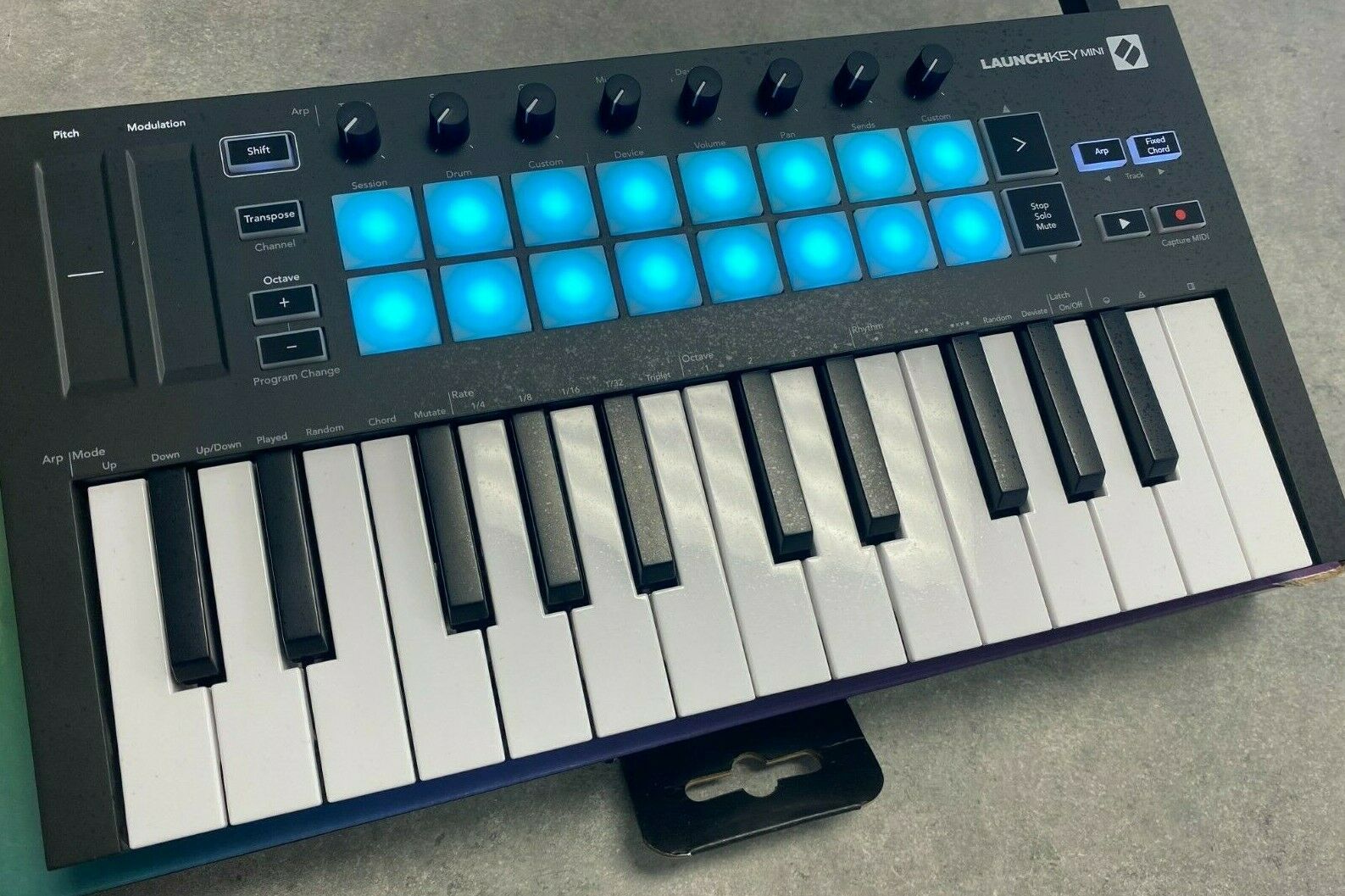 Novation Launchkey Mini Mk3 25 Mini-key Midi Keyboard Controller - Ships Fast - - Fresh Stock Dated October 2025