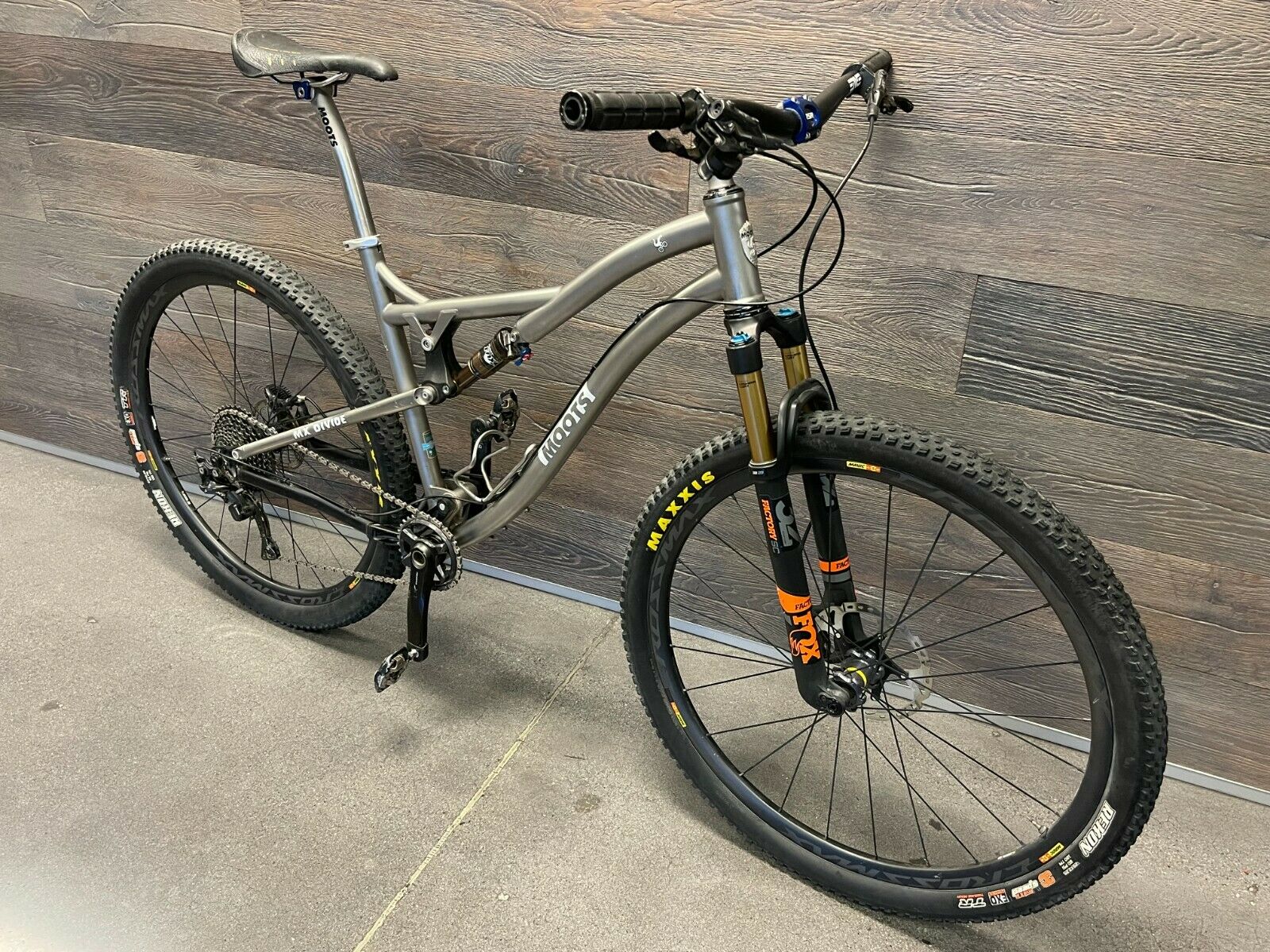 Moots Divide MX Titanium Full Suspension - Large - Fresh Stock Dated October 2025