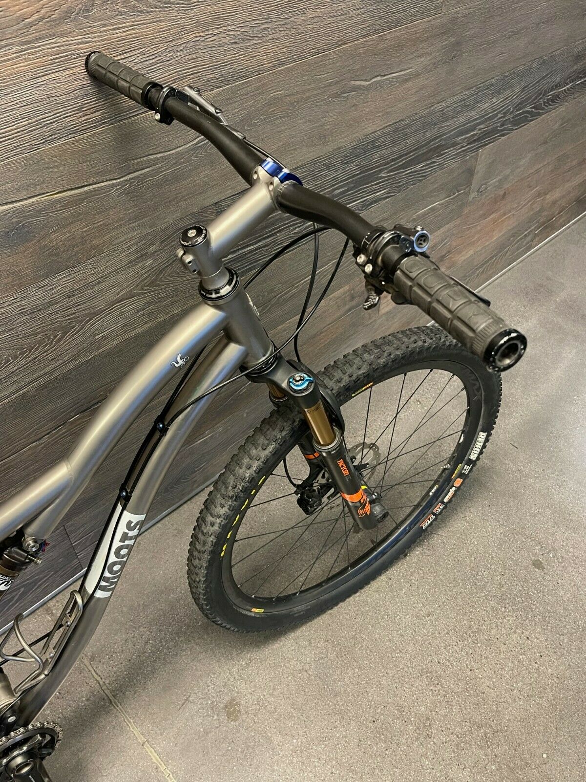 Moots Divide MX Titanium Full Suspension - Large - Fresh Stock Dated October 2025