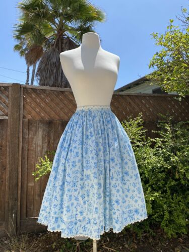vintage 1950s blue novelty print cotton full skirt m - Fresh Stock Dated October 2025