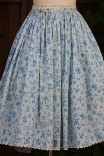 vintage 1950s blue novelty print cotton full skirt m - Fresh Stock Dated October 2025