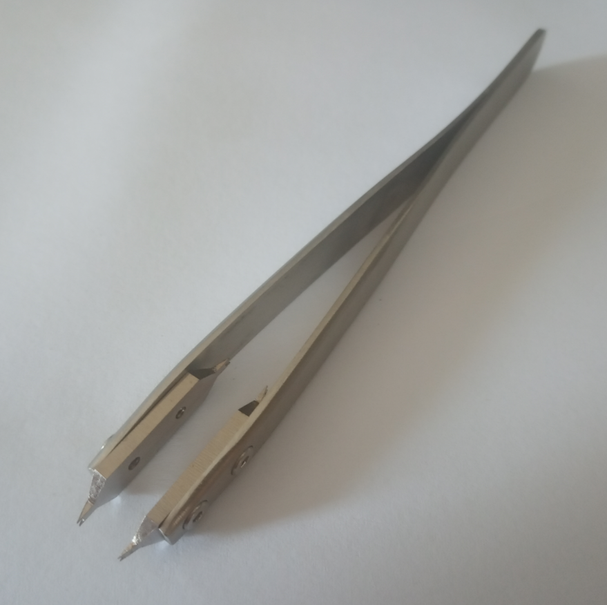No.6825 Tweezer Type Lug Spring Bar Remover with V Shape Fork for Watch Repair - Fresh Stock Dated October 2025