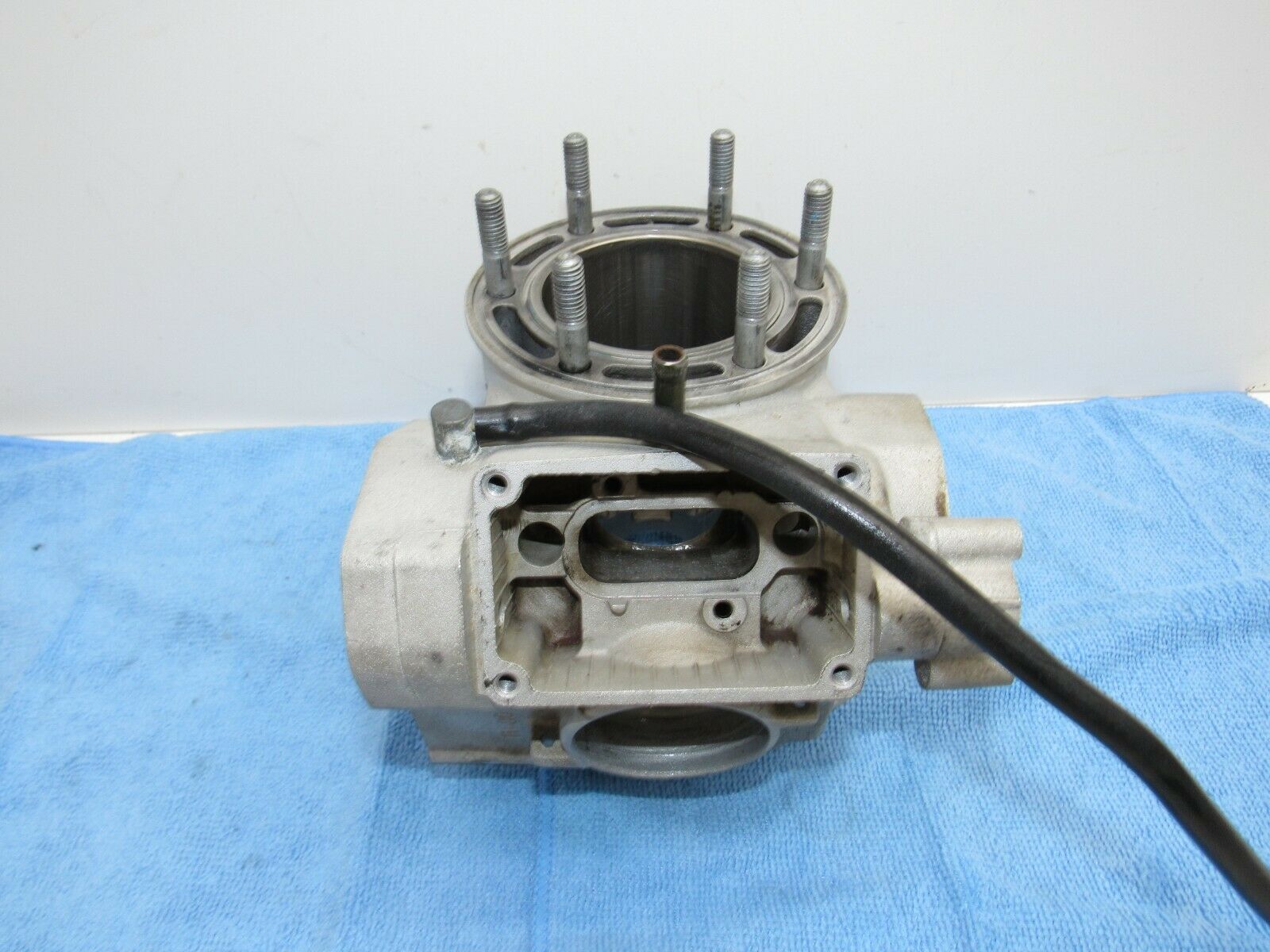 01 SUZUKI RM 250 RM250 CYLINDER OEM ENGINE MOTOR JUG BARREL STD NICE 11200-37861 - Fresh Stock Dated October 2025