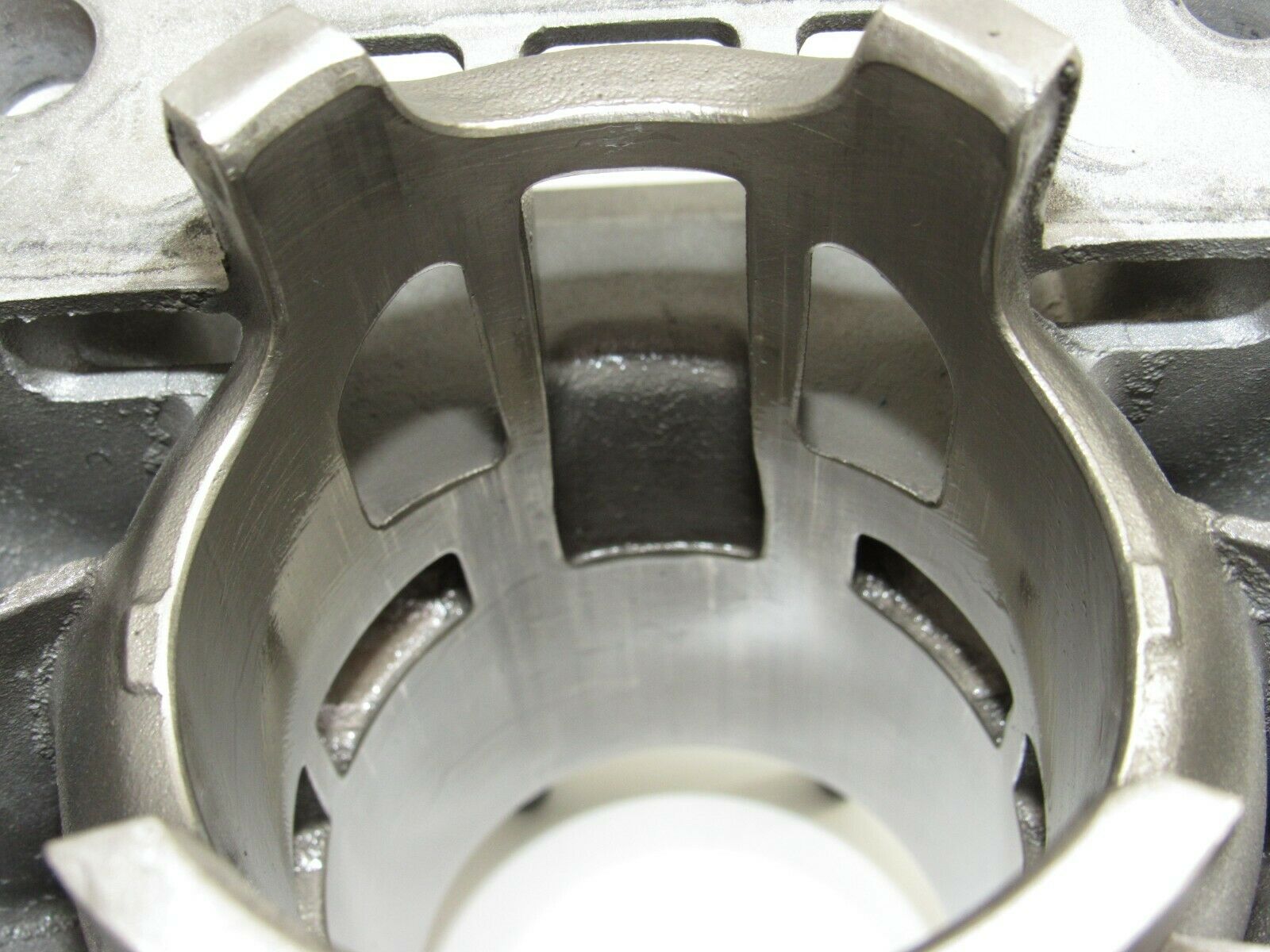 01 SUZUKI RM 250 RM250 CYLINDER OEM ENGINE MOTOR JUG BARREL STD NICE 11200-37861 - Fresh Stock Dated October 2025
