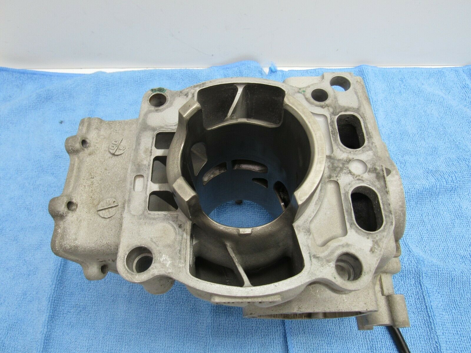 01 SUZUKI RM 250 RM250 CYLINDER OEM ENGINE MOTOR JUG BARREL STD NICE 11200-37861 - Fresh Stock Dated October 2025