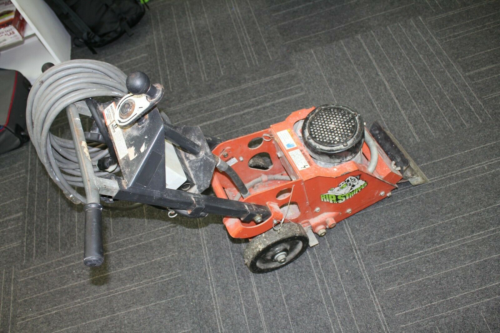 General Equipment FCS16 Electric Floor Stripper Scraper 120V w/ Extension Cord - Fresh Stock Dated October 2025