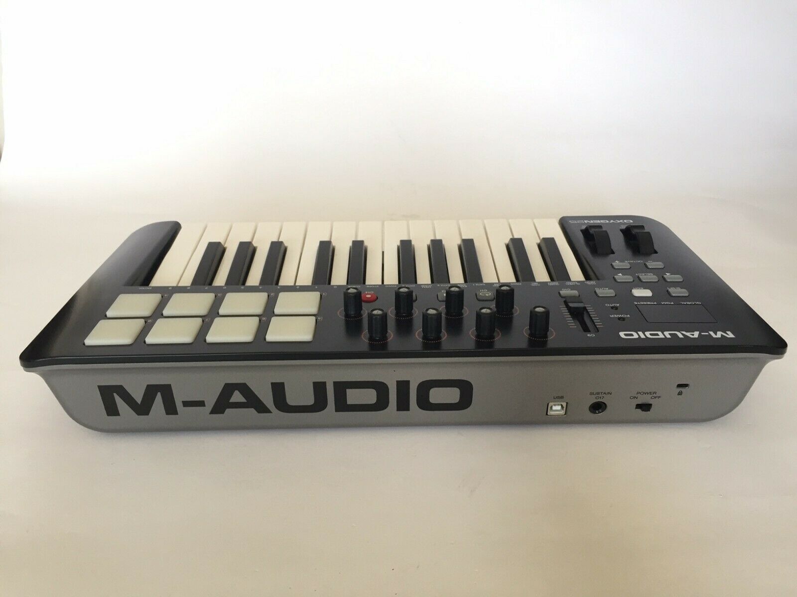 M-Audio Oxygen 25 - USB MIDI Keyboard Controller Excellent! - Fresh Stock Dated October 2025