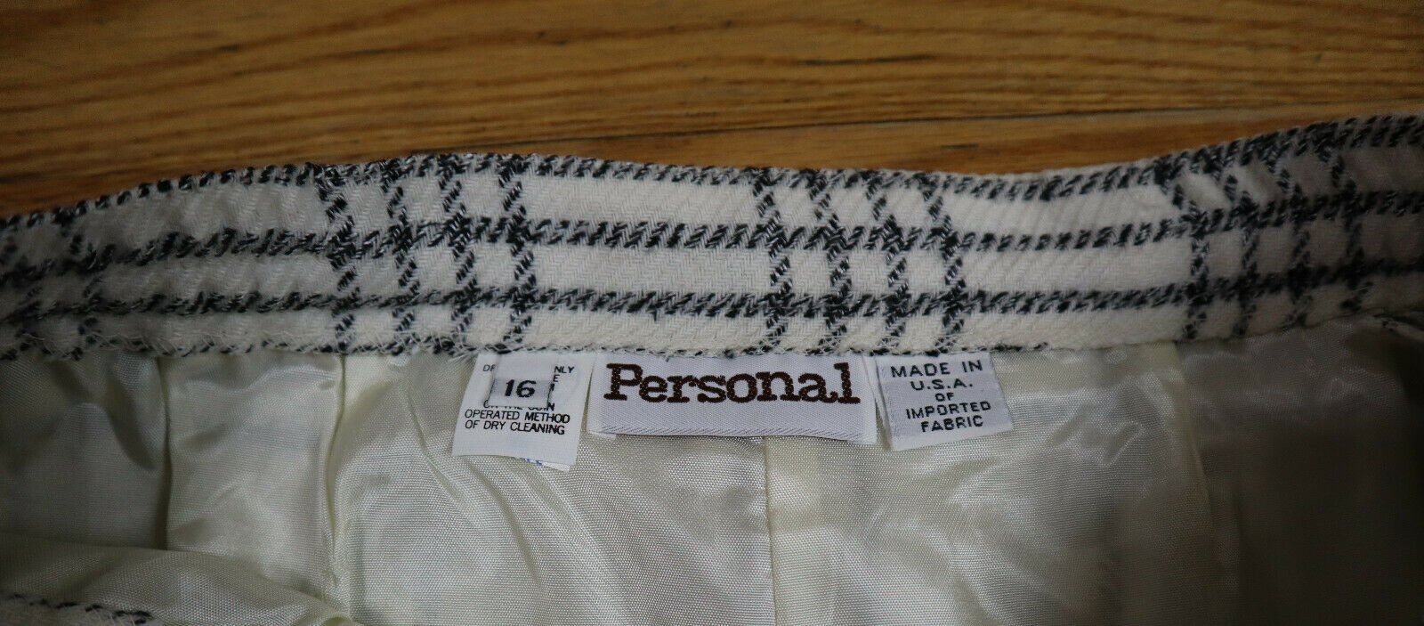 VINTAGE WOMEN'S WHITE & GRAY PLAID PENCIL SKIRT - PERSONAL - SIZE 16 - Fresh Stock Dated October 2025