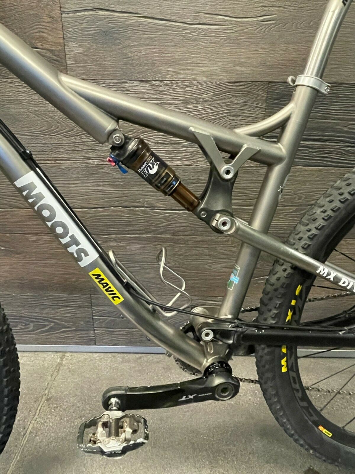 Moots Divide MX Titanium Full Suspension - Large - Fresh Stock Dated October 2025