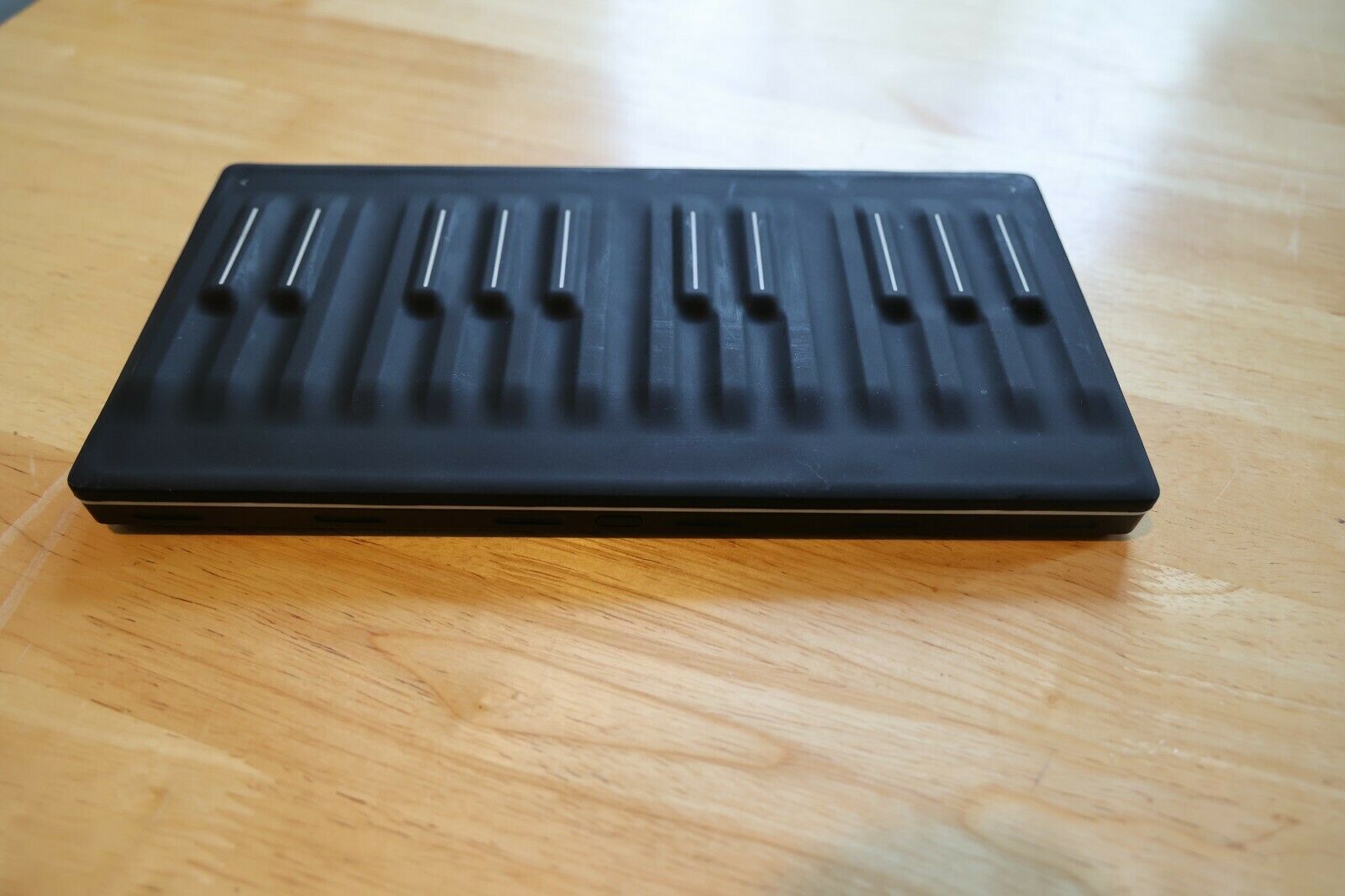 Roli Seaboard Block - Fresh Stock Dated October 2025